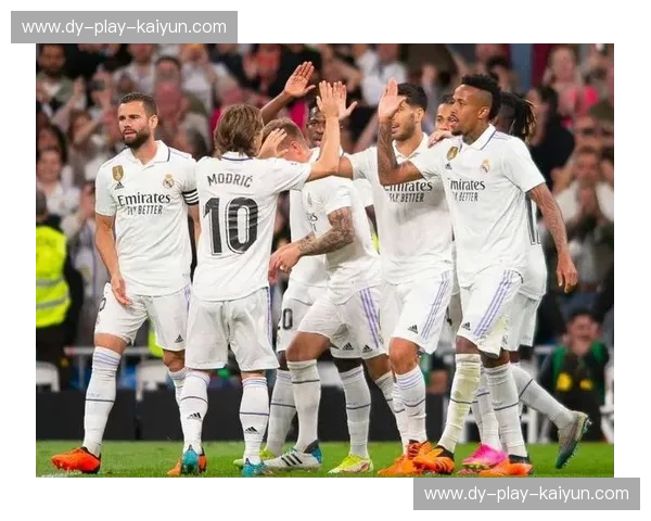 巅峰对决！尤文图斯vs皇马：当老妇人的坚韧遇见银河战舰的华丽，谁能主宰绿茵之巅？